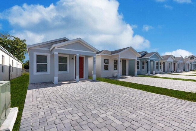 Building Photo - 3707 Saginaw Ave