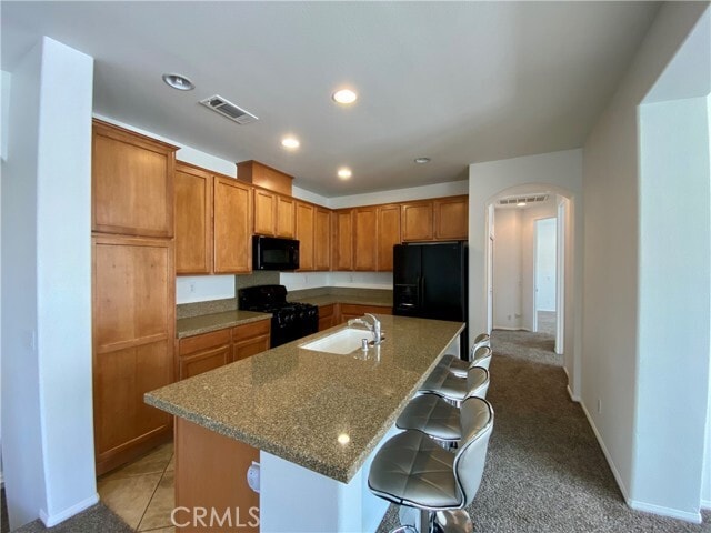 Building Photo - 2750 E Oak Hill Dr