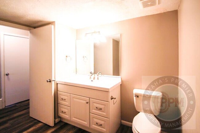 Building Photo - 11652-11654 Camden Ave