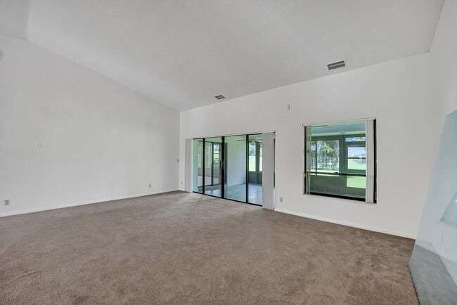 Building Photo - 8578 Eagle Run Dr