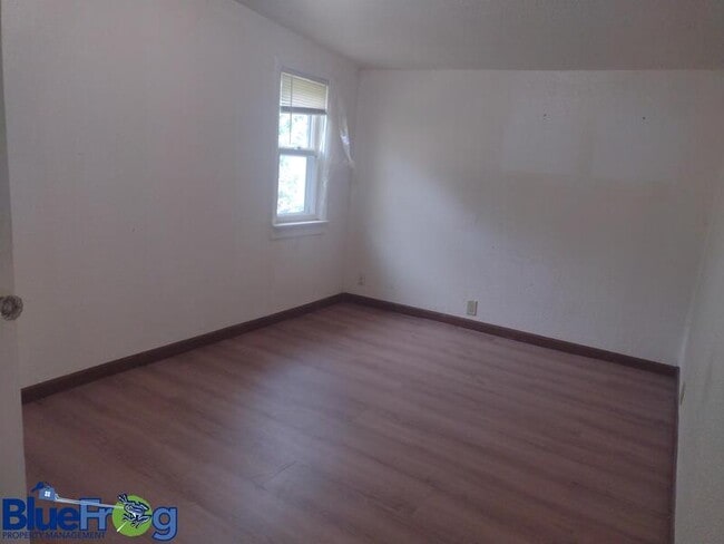 Building Photo - 2511 S 7th St