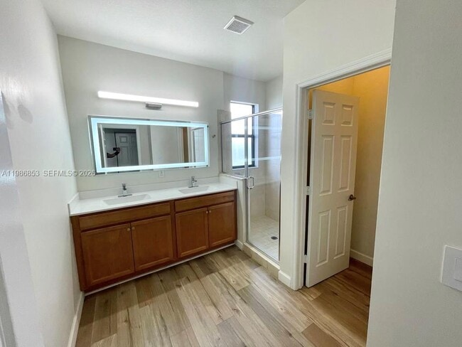 Building Photo - 9370 W 34th Ct