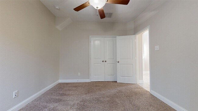 Building Photo - 2135 Llerena Ln