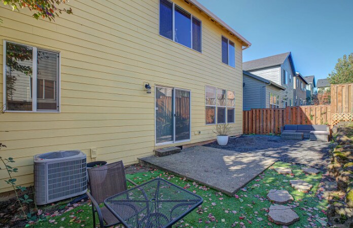 Building Photo - 18824 Nutmeg Ln