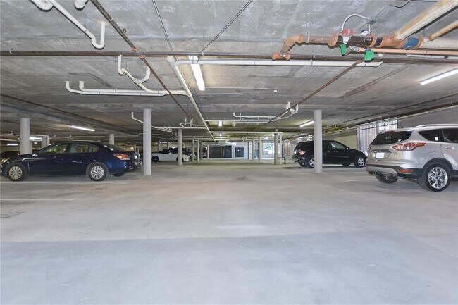 Building Photo - 800 S Dakota Ave