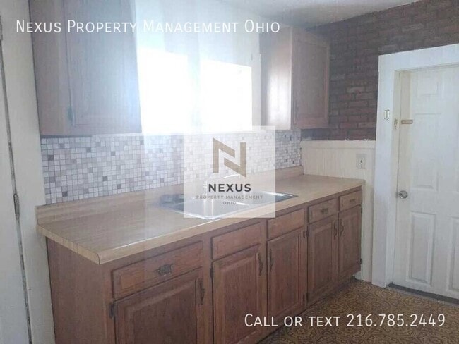 Building Photo - 3588 W 46th St