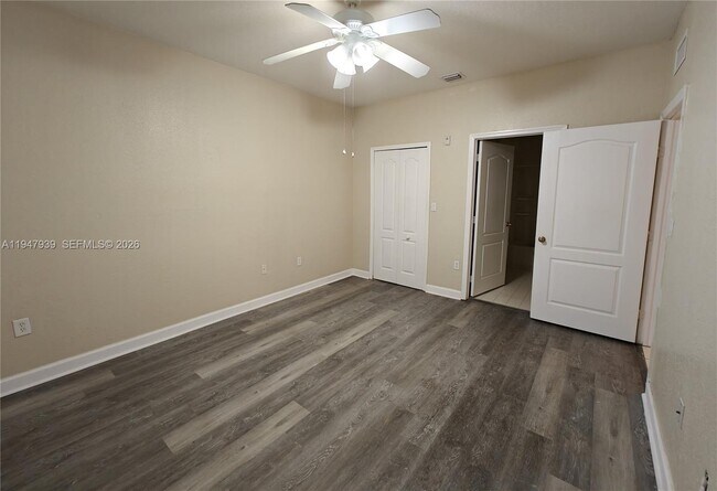 Building Photo - 2637 SE 16th Terrace