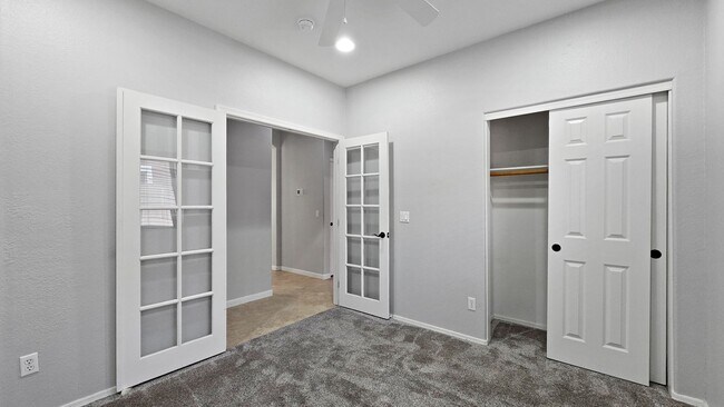 Building Photo - Clean and Cozy home in desirable Palm Valley!