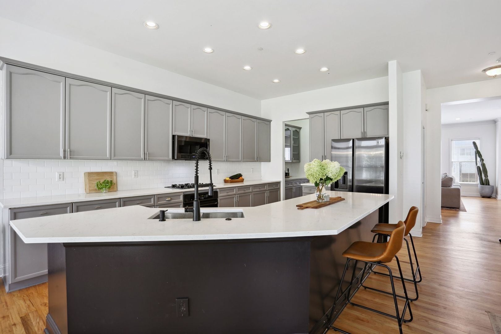 Building Photo - 308 Creekbank Way SE