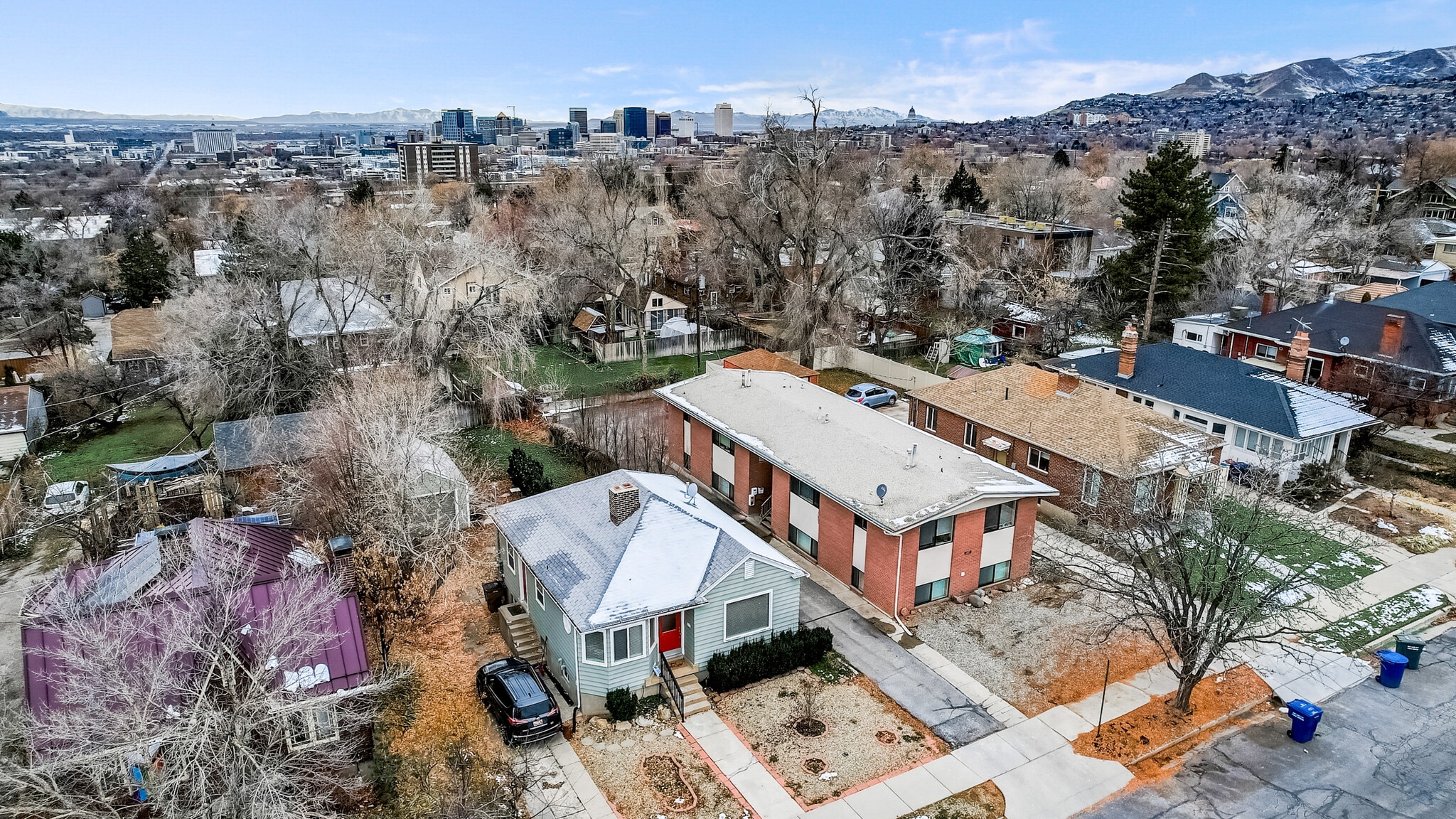 Aerial - 554 S Douglas St