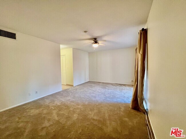 Building Photo - 4805 Maytime Ln