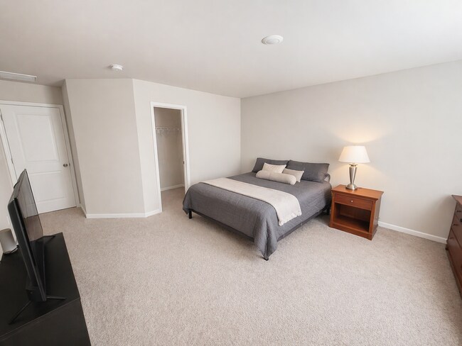 Building Photo - 306 Burbage Ct