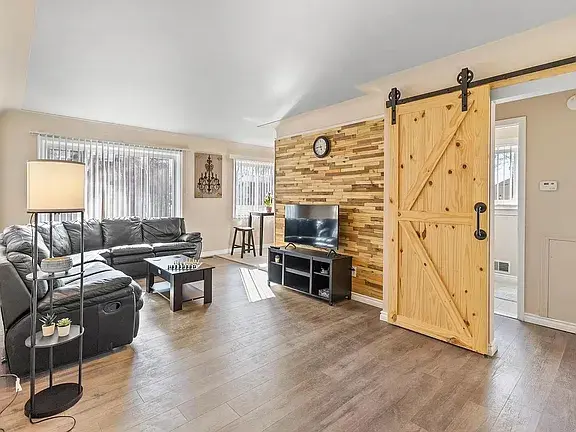 Primary Photo - Clinton Township Apartments