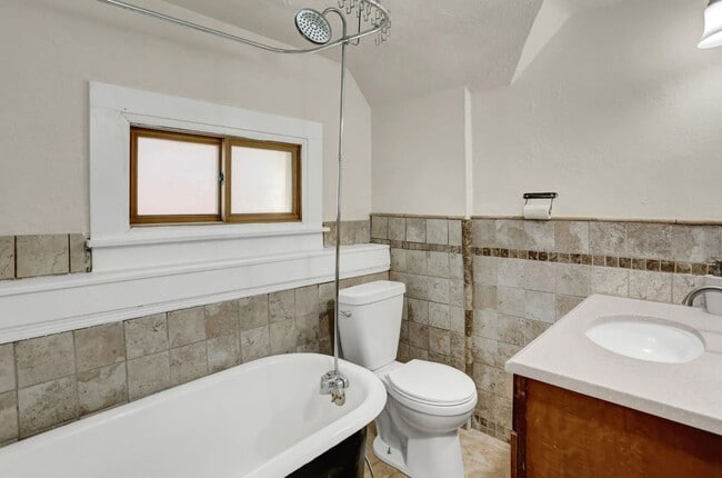 Building Photo - 63 Acoma St