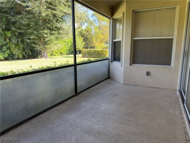 Building Photo - 15057 Balmoral Loop