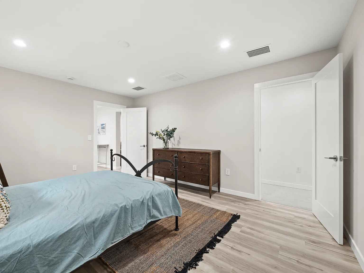 Master Bedroom - 3142 Rose St