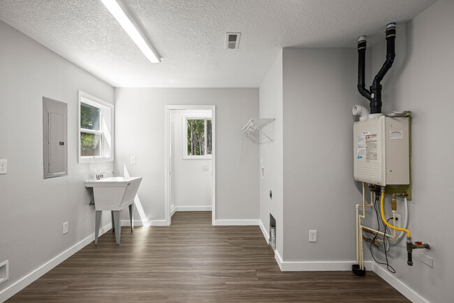 Building Photo - 215 SW 131st Ave