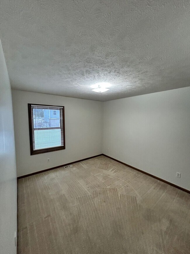 Building Photo - 254 Church St Ct