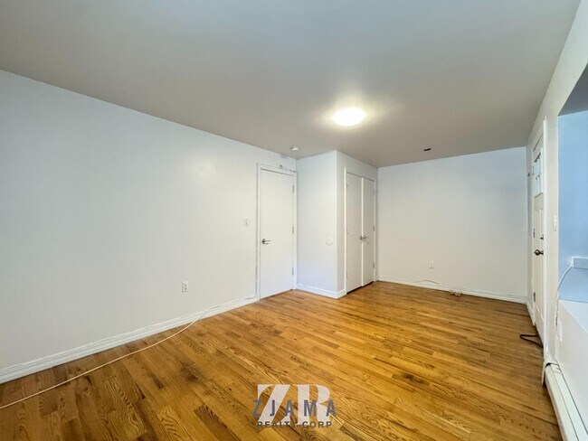 Building Photo - 789 Greene Ave