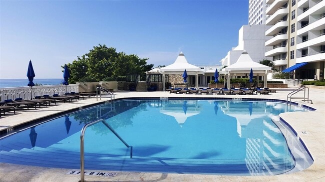 Building Photo - 5555 Collins Ave