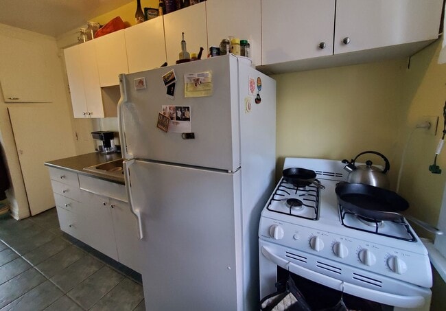 Building Photo - 5641 N Magnolia Ave