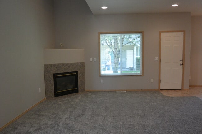 Building Photo - 2203 NE 163rd Ave