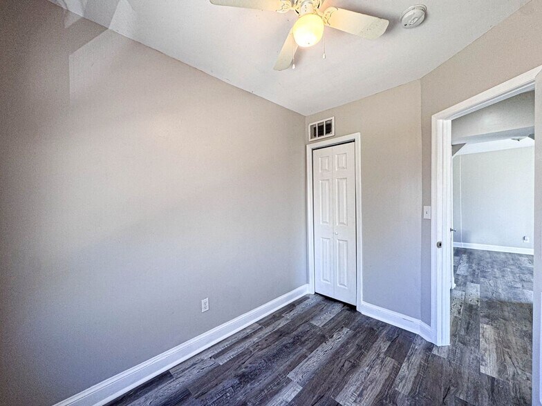 Building Photo - 4630 Hillside Rd SE