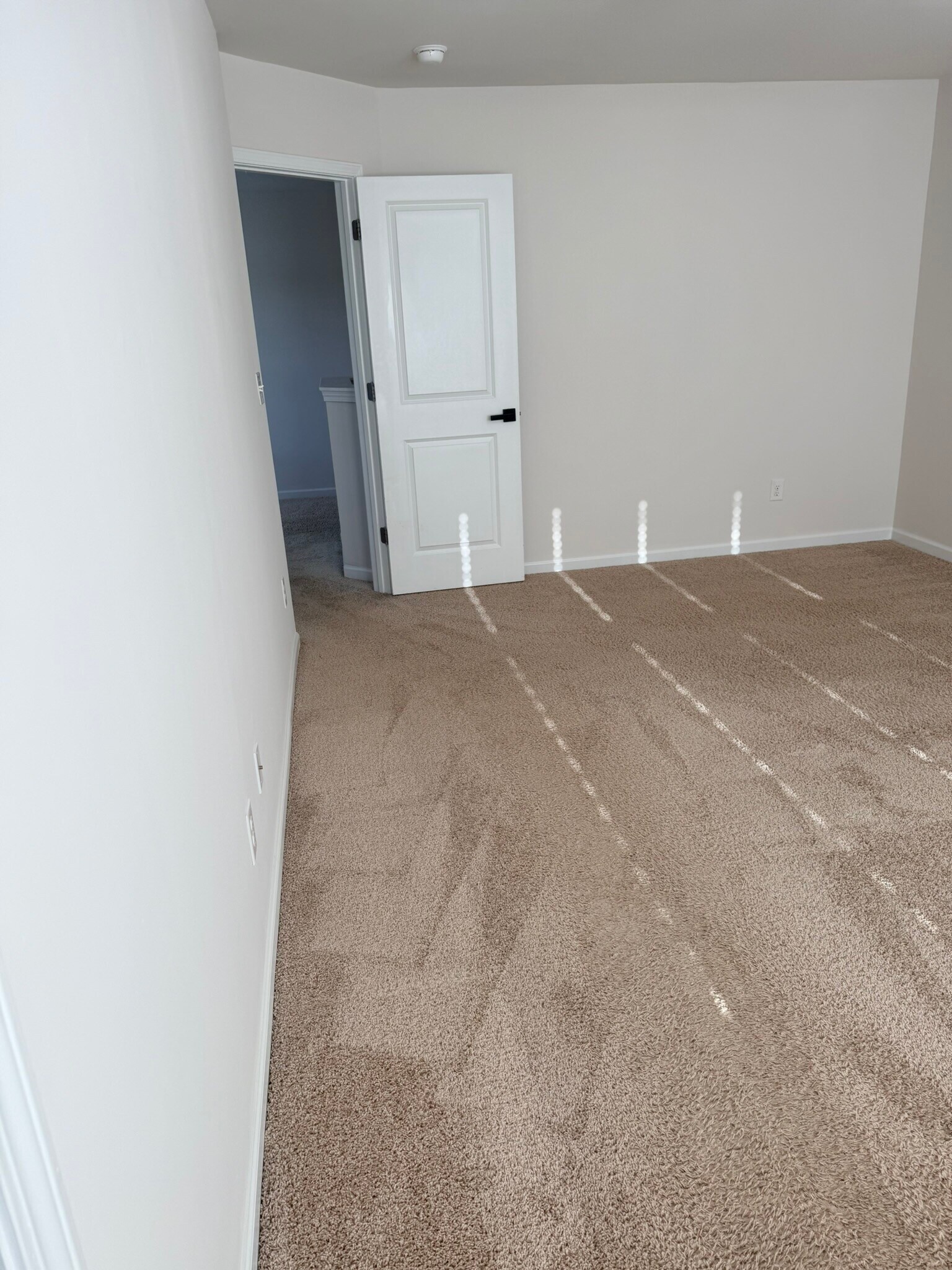 Building Photo - 726 Little Bluestem Dr