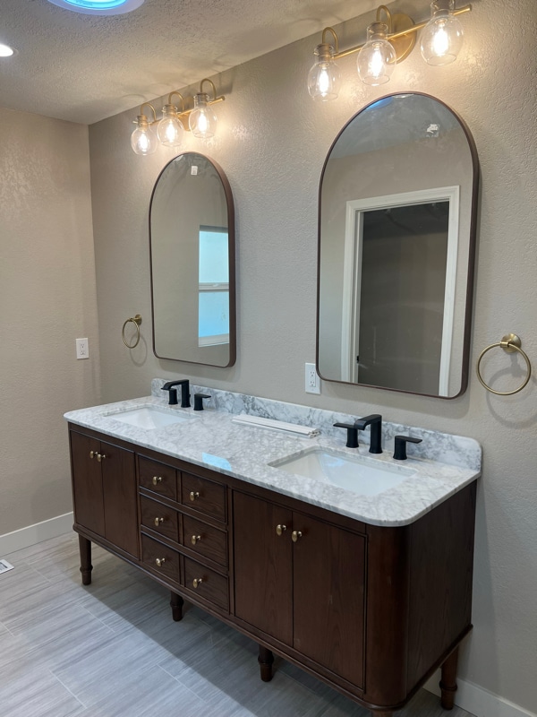 Building Photo - 8474 Golden Ridge Rd