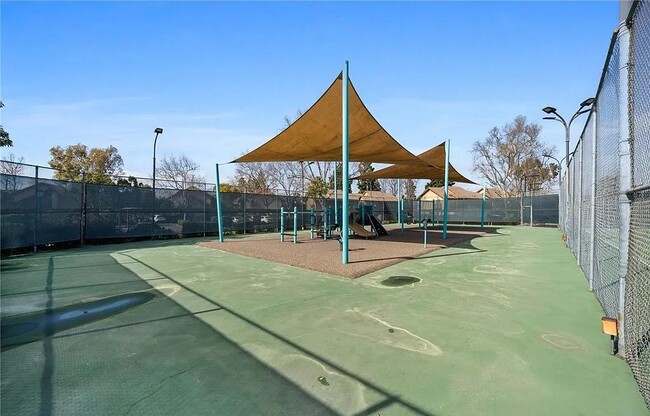 Building Photo - 26 Tangelo