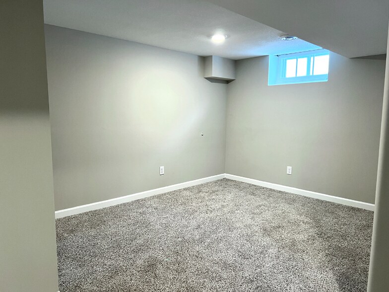 Building Photo - 3016 Kentucky Ave S