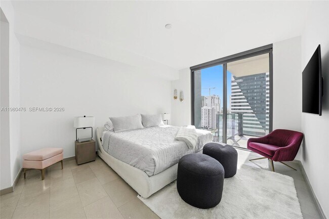 Building Photo - 88 SW 7th St