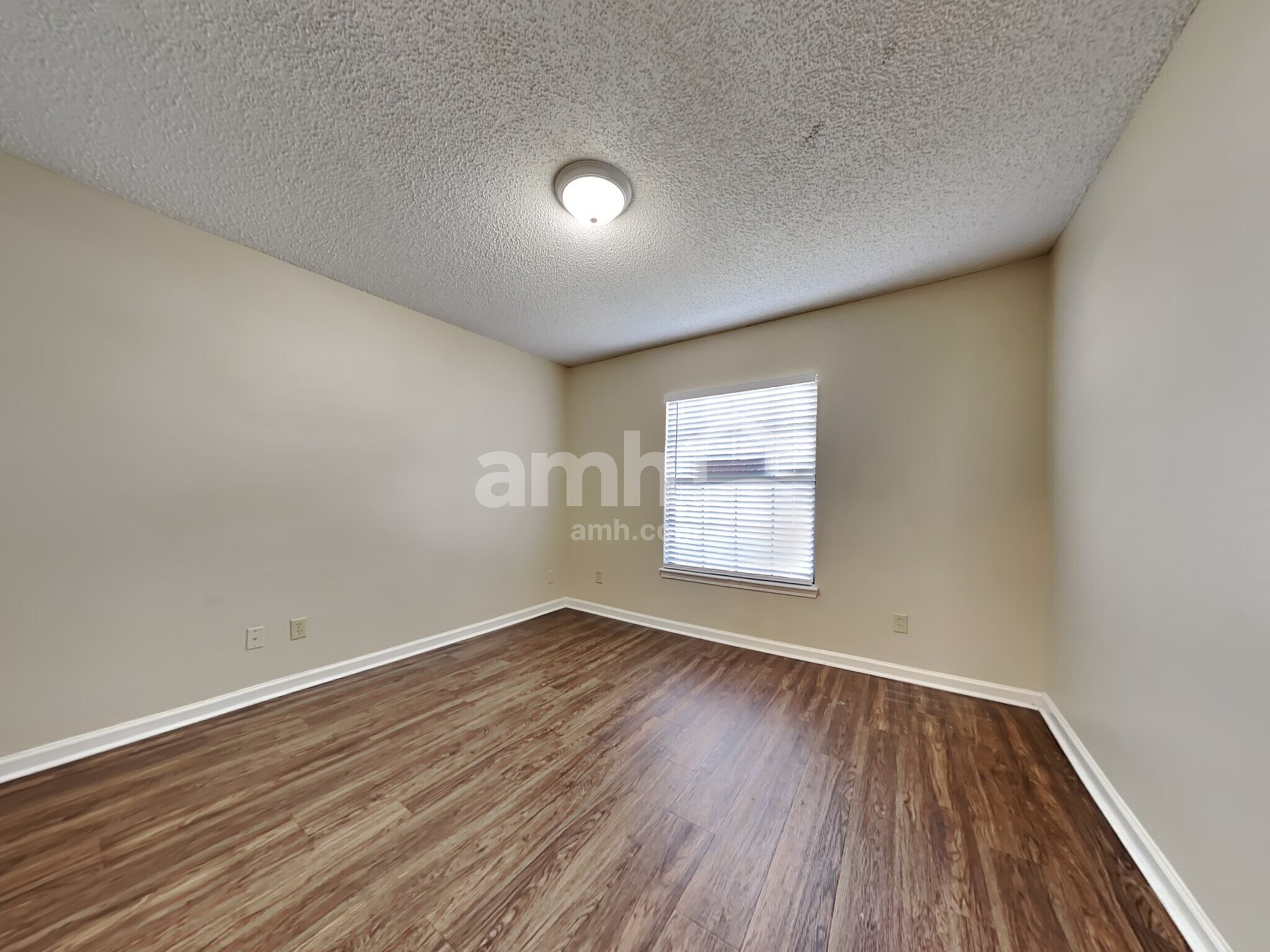 Building Photo - 4488 Misty Dawn Ct S