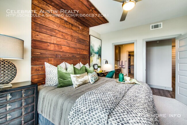 Building Photo - Aura Riverside