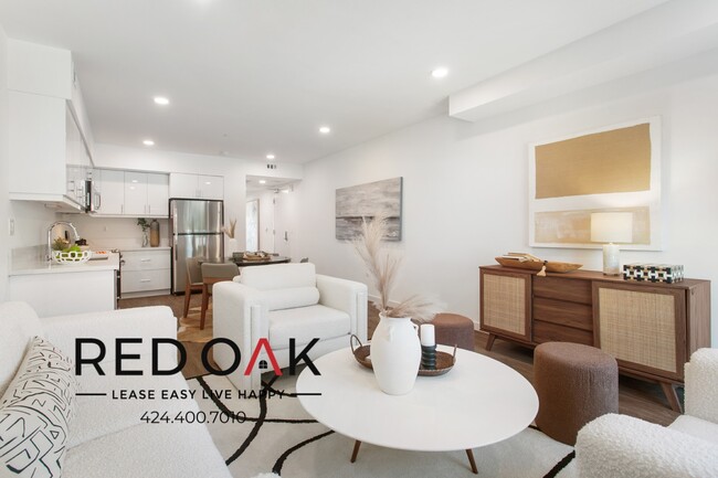 Building Photo - 1011-1013 Everett St-A-103