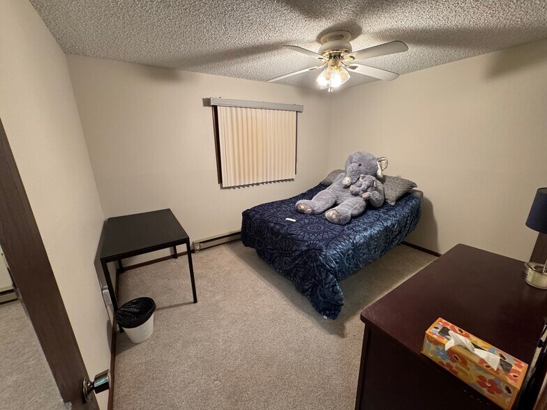 Building Photo - 1014 E 25th St