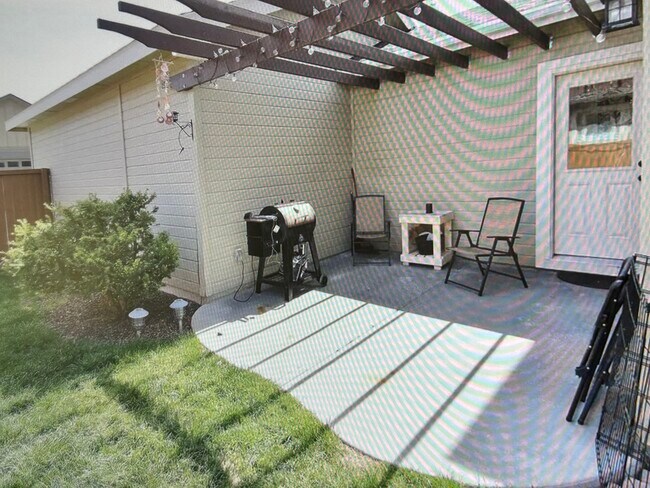 Building Photo - 7700 N Abe Ln