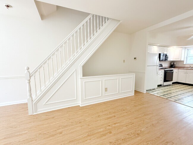 Building Photo - 2635 S Bouvier St