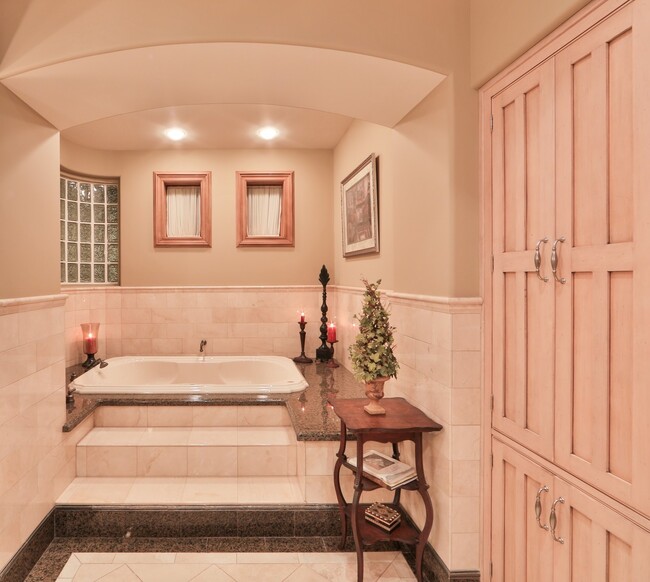 Building Photo - Luxury Living in Coronado's Regatta Bay Co...