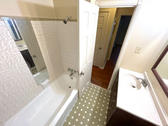 Building Photo - 5300 Pipers Gap Dr