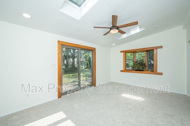 Building Photo - 1484 NW 91st St