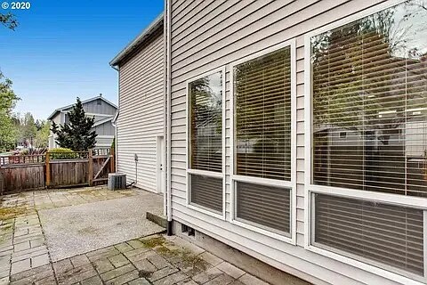 Building Photo - 5686 NE Canard Dr