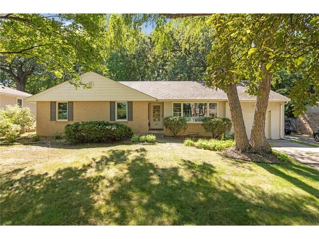 Building Photo - 4509 Laguna Dr