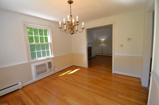 Building Photo - 18 Overbrook Rd
