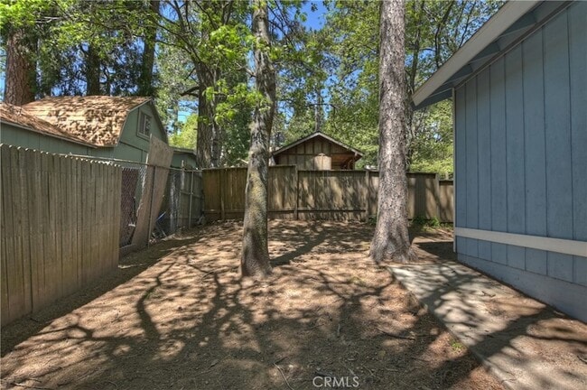 Building Photo - 22365 Pine Dr
