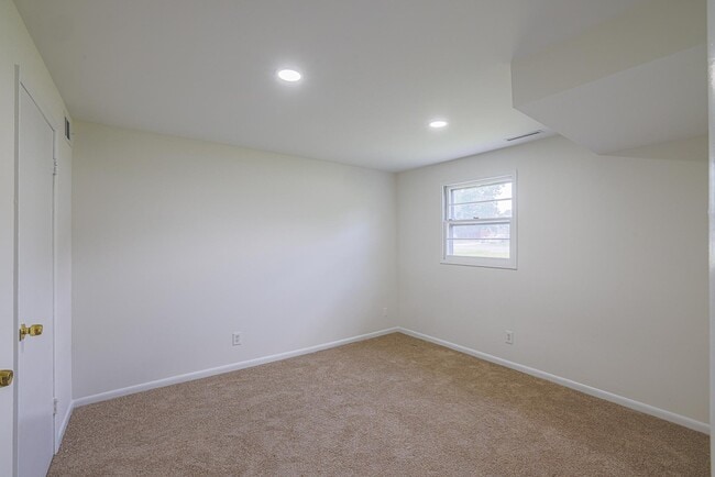 Building Photo - 2607 Smith Ave