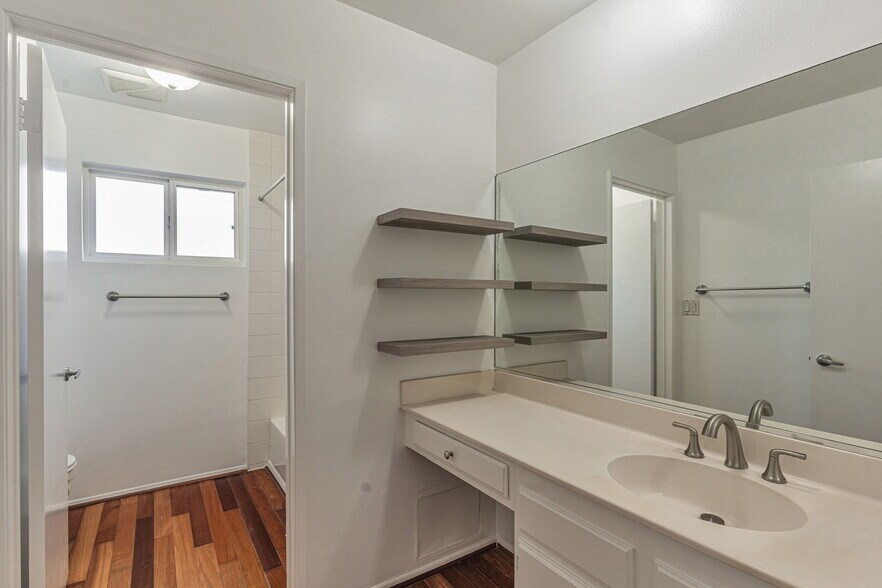 Building Photo - 382 Coronado Ave