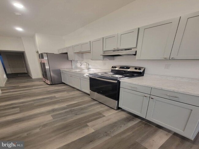 Building Photo - 145 W Main St