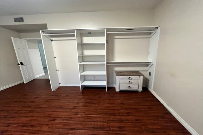 Building Photo - 1453 Rancho Hills Dr