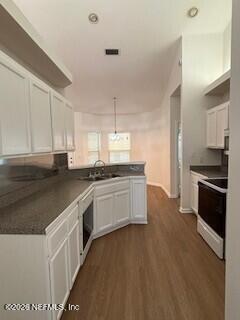 Building Photo - 483 Charles Pinckney St